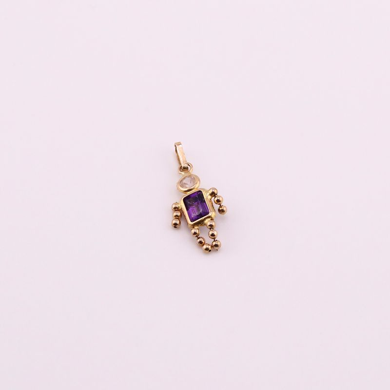 Dije Muñequito C/p Morada 14k 1.2g