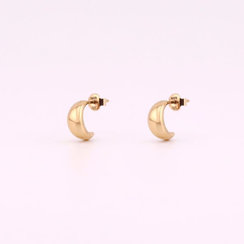 Aretes Media Luna Lisa 14k  2.1g