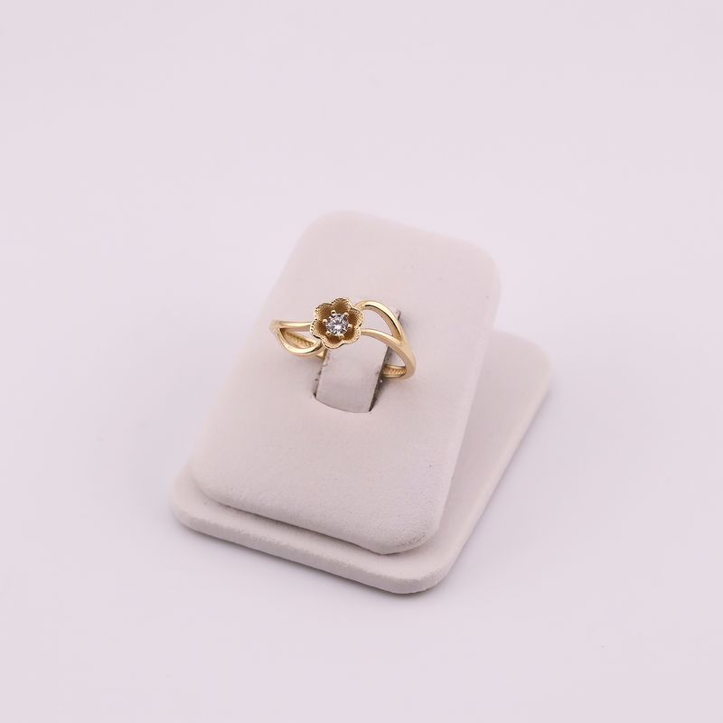 Anillo Flor C/p 14k 1.9g #7.5