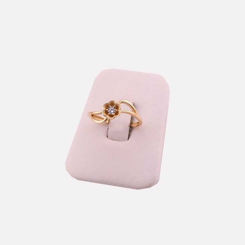 Anillo Flor C/p 14K 1.9g #7.5