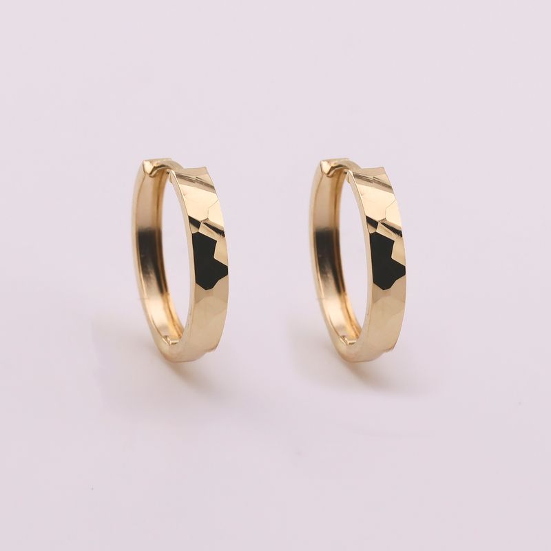 Aretes Huggie Redondo Facetado  14k 1.7g