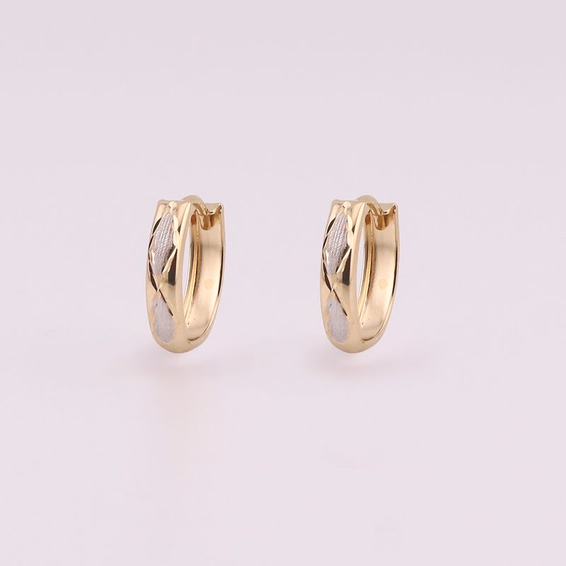 Aretes Huggies Medio Diseño Relimado 14k 1g