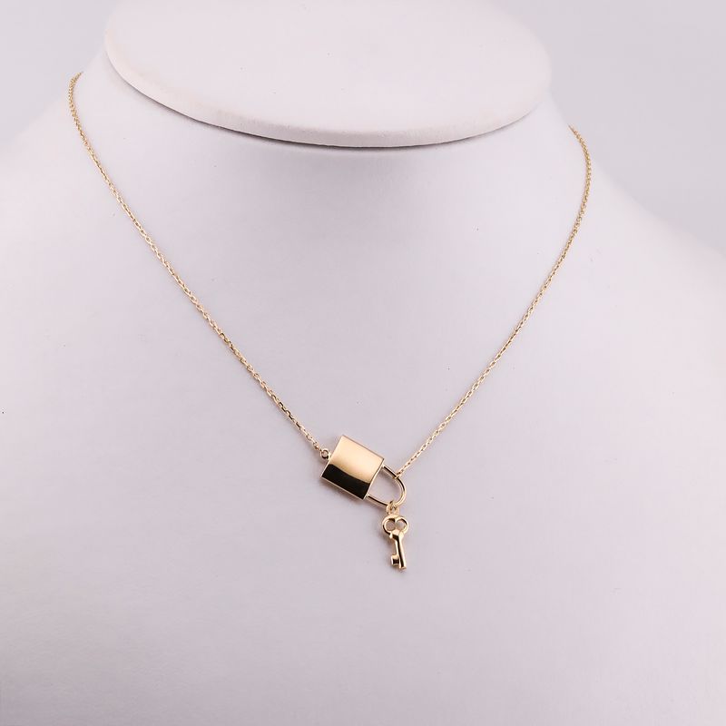 Gargantilla Candado Llave 14k 2.2g