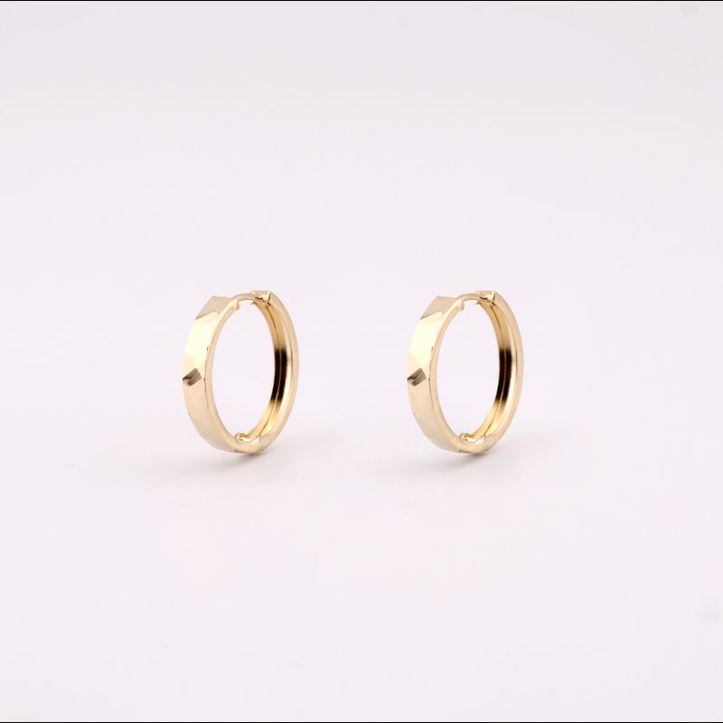Aretes Huggie Redondo Facetado  14k 1.7g