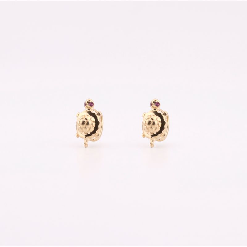 Aretes Huggies Tortuga C/p Fucsia 14k 2.8g
